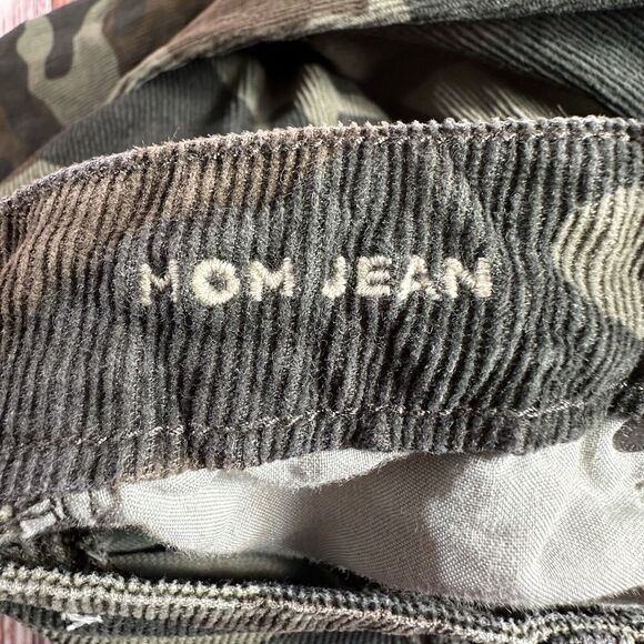American Eagle MOM JEAN Size 0 Army Green Camo Mid Rise Corduroy Pants 25x27.5 - Picture 11 of 12